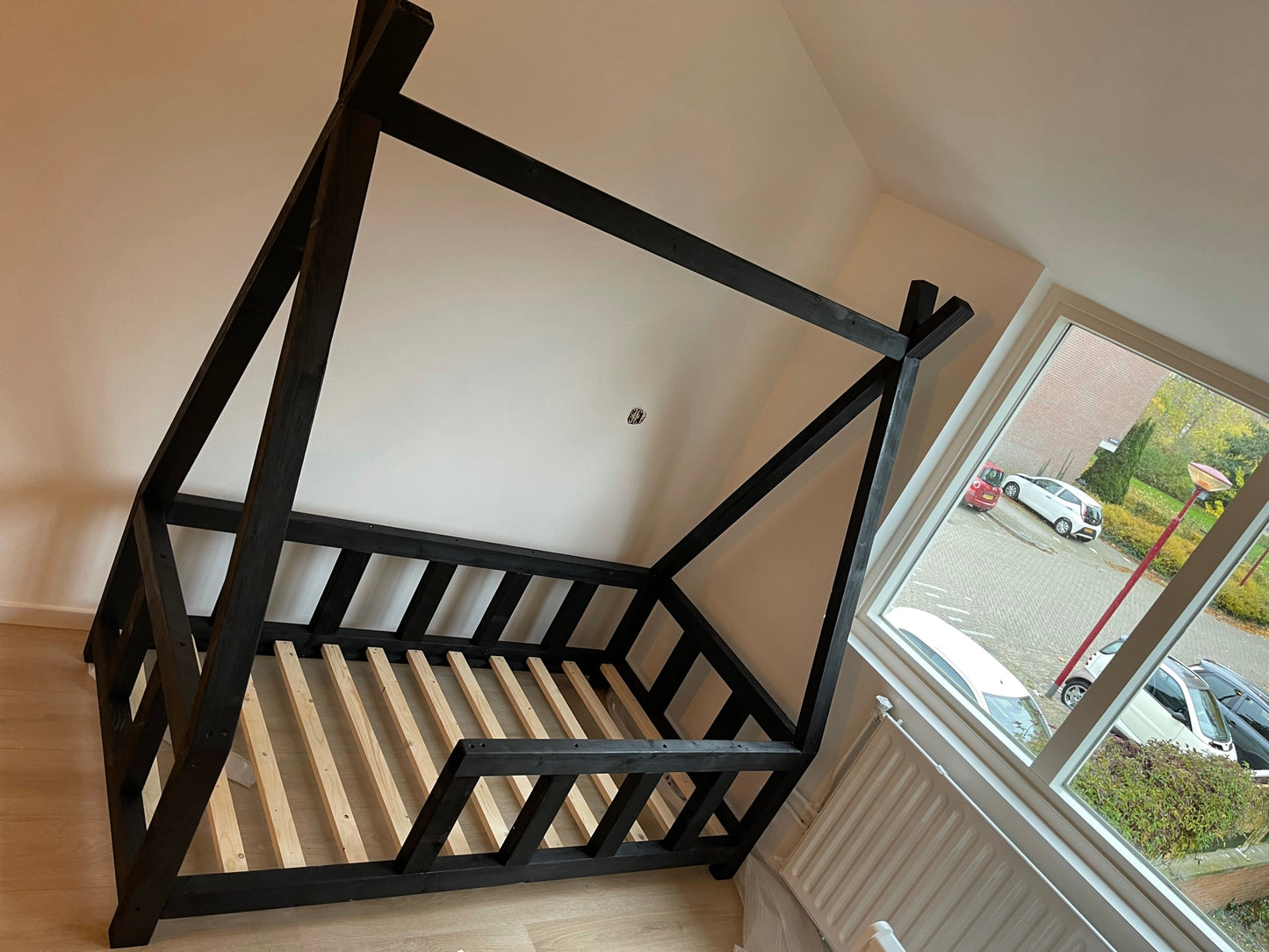 Tipi Kinderbed 150 × 70 – Black Look (Industriële Uitstraling)